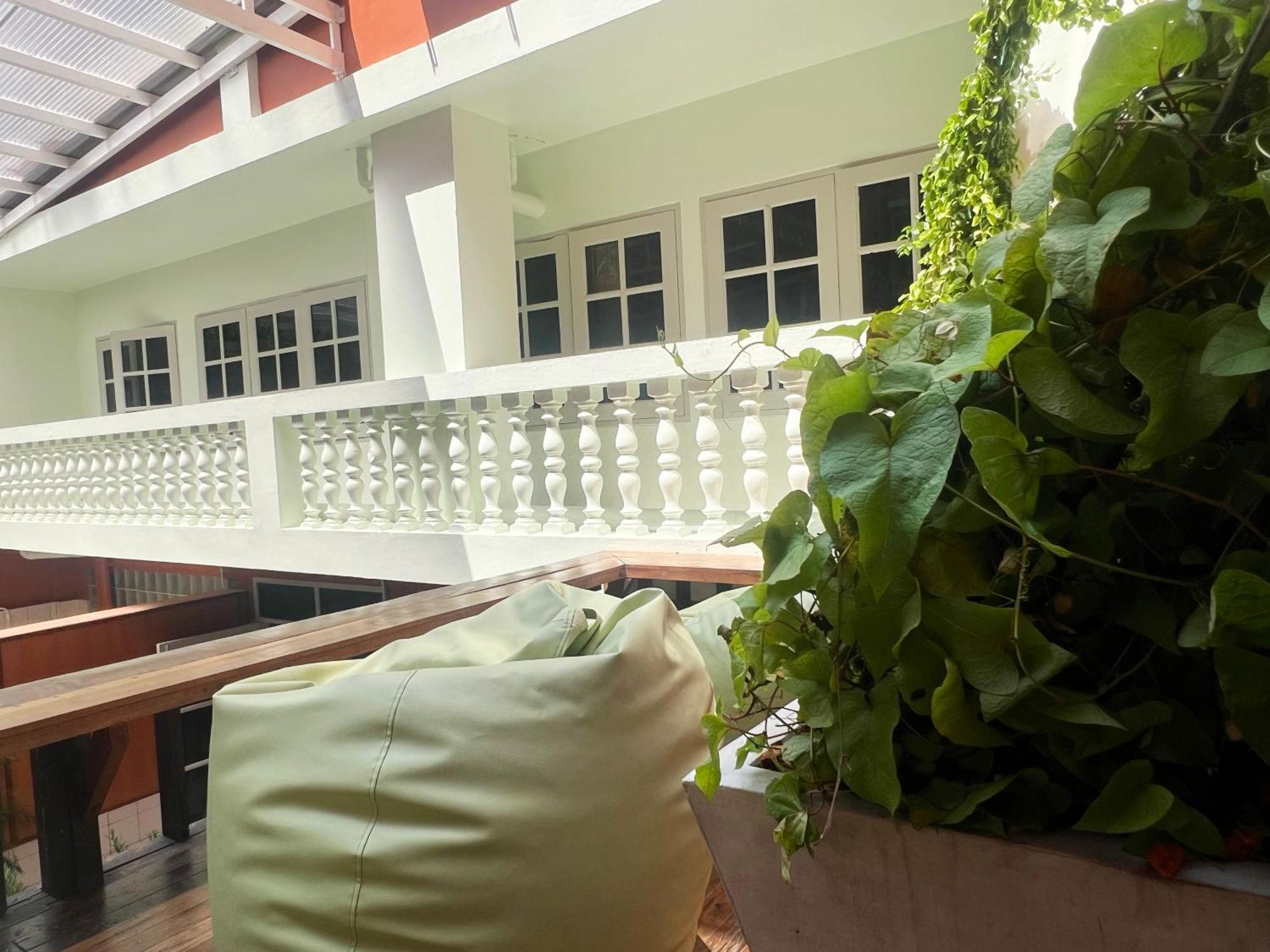 Vonden Garden By Merry V Bangkok Eksteriør billede