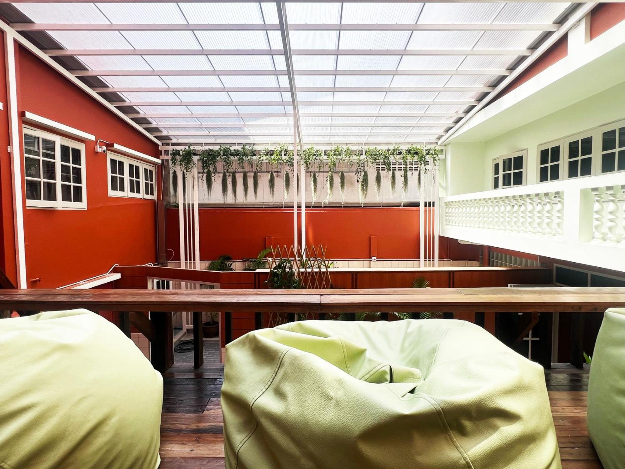 Vonden Garden By Merry V Bangkok Eksteriør billede