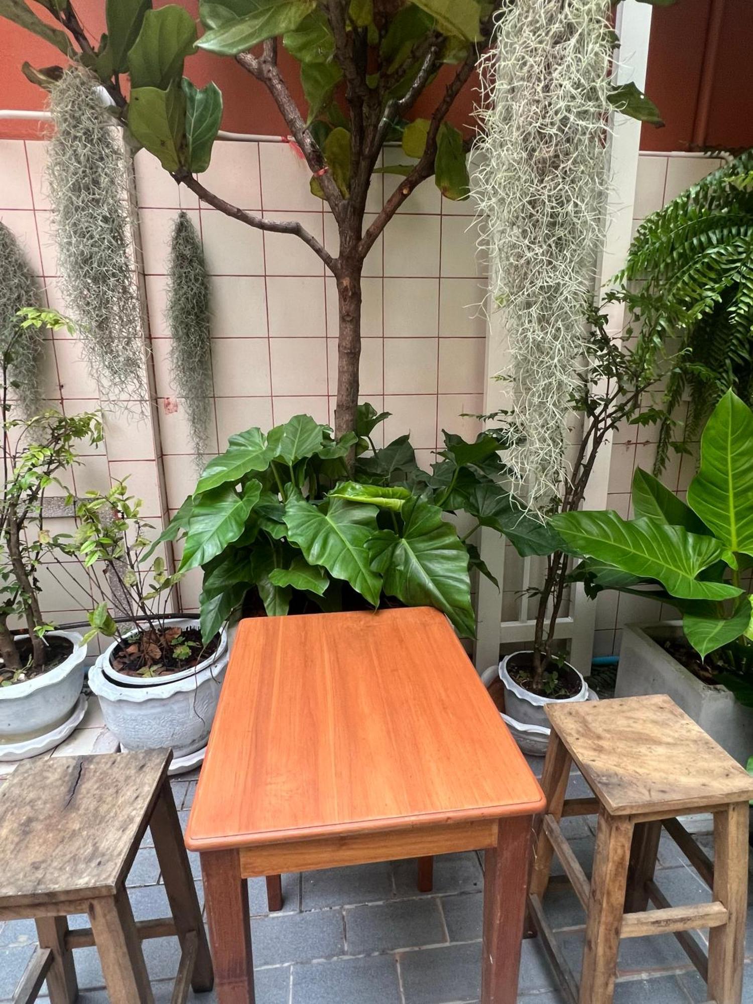 Vonden Garden By Merry V Bangkok Eksteriør billede